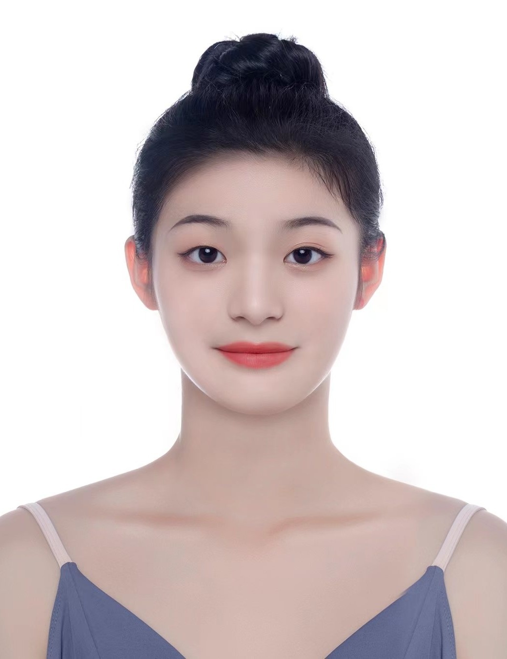 朱宸锐-上海戏剧学院.jpg