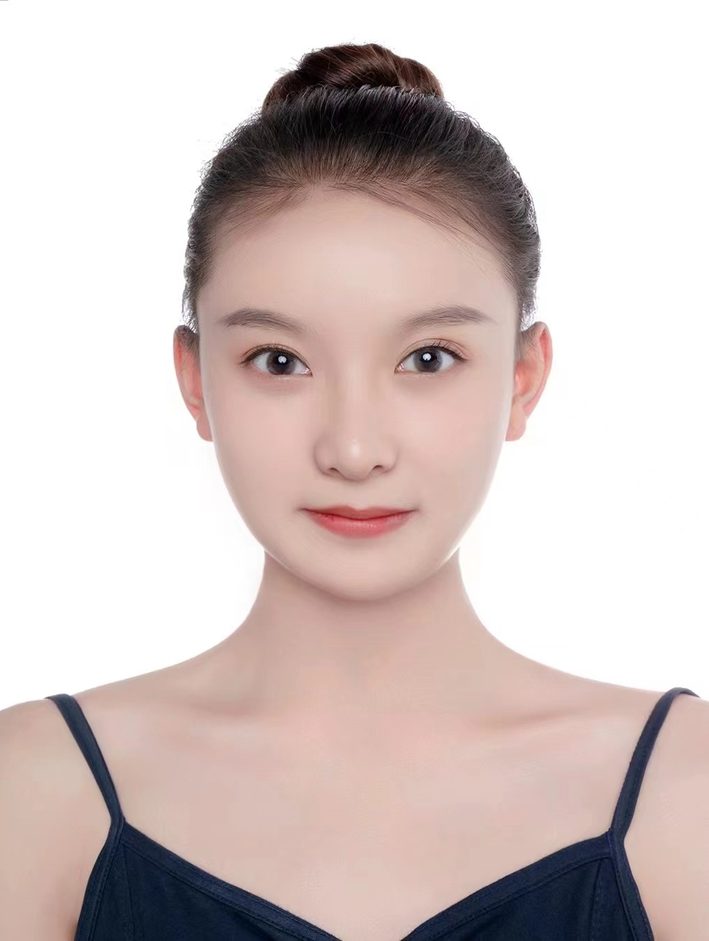 朱宸锐-上海戏剧学院.jpg