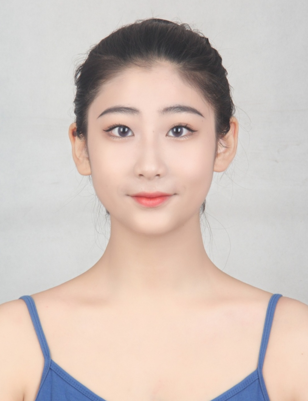 朱宸锐-上海戏剧学院.jpg
