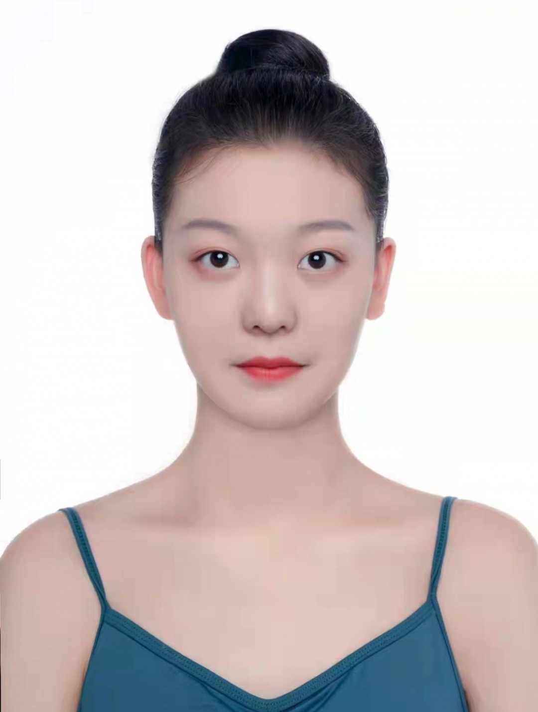 朱宸锐-上海戏剧学院.jpg